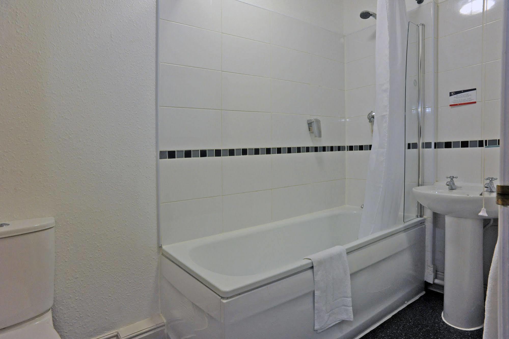 Channings By Greene King Hotel 3*